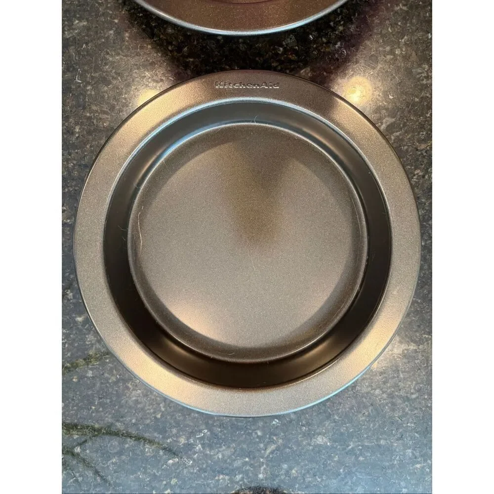 KitchenAid 9” Carbon Steel Circle Cake Pans set of 2